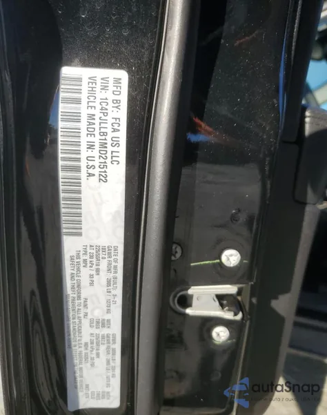 2021 Jeep Cherokee Latitude Plus z USA, uszkodzony, nr VIN 1C4PJLLB1MD215122